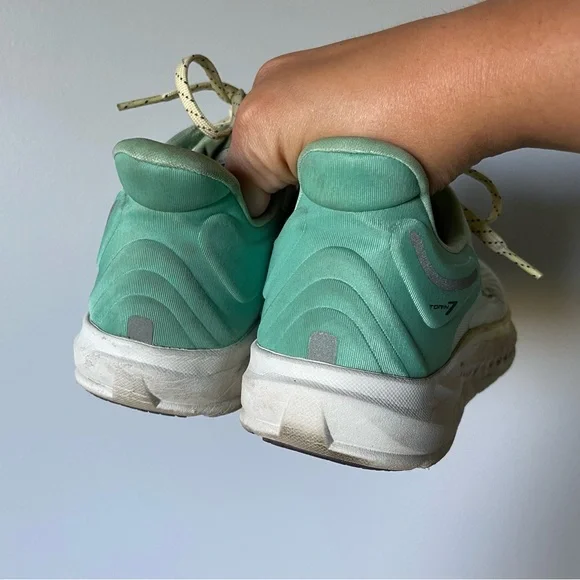 Altra Torin 7 Women's Running Shoes in Mint Green Size 8.5 - Picture 10 of 12